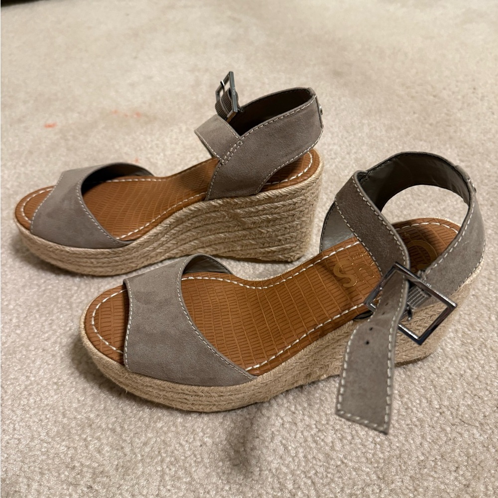 Circus by Sam Edelman Taupe Wedge Sandals